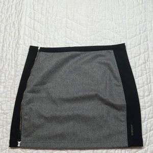 Skhoop skirt- Size M Grey/Black
